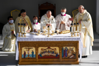 10-Voyage apostolique à Chypre et en Grèce : Messe 