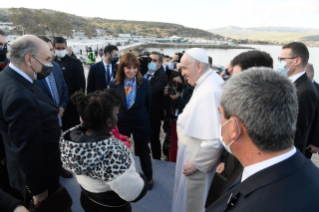3-Viaje apostólico a Chipre y Grecia: Visita a los refugiados