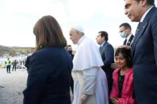 4-Voyage apostolique à Chypre et en Grèce : Visite aux réfugiés 