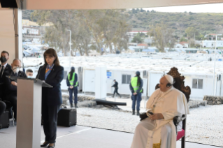 10-Viaje apostólico a Chipre y Grecia: Visita a los refugiados