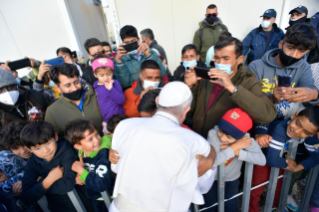 9-Viaje apostólico a Chipre y Grecia: Visita a los refugiados