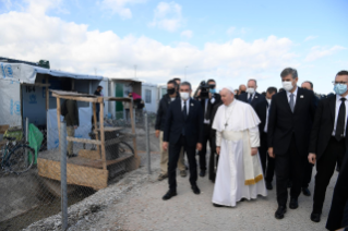 22-Viaje apostólico a Chipre y Grecia: Visita a los refugiados