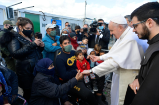 25-Viaggio Apostolico a Cipro e in Grecia: Visita ai rifugiati  
