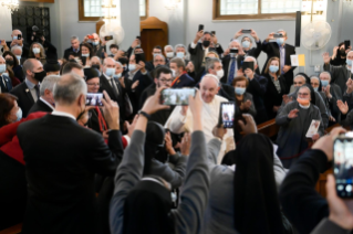 0-Apostolic Journey to Cyprus and Greece: Meeting with Priests, Consacrated Persons, Deacons, Catechists, Ecclesial Associations and Movements of Cyprus 