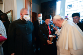 8-Viaje apostólico a Chipre y Grecia: Encuentro con los sacerdotes, religiosos y religiosas, diáconos, catequistas, asociaciones y movimientos eclesiales de Chipre