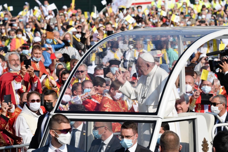 El Papa en el papamóvil en Eslovaquia