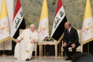 18-Voyage apostolique en Irak : Rencontre avec les autorités, la société civile et le corps diplomatique