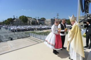19-Apostolic Journey to Budapest: Holy Mass
