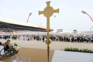 16-Viaggio Apostolico nel Regno del Bahrein: Santa Messa 