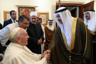 2-Viagem Apostólica ao Reino do Bahrein: Encontro com os membros do "Muslim Council of Elders" 