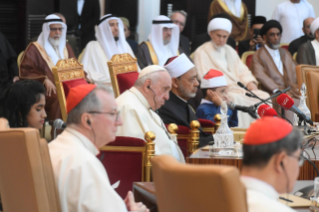 6-Voyage apostolique au Royaume de Bahreïn : Rencontre avec les membres du « Muslim Council of Elders » 