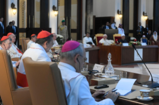 10-Apostolic Journey to the Kingdom of Bahrain: Meeting with the Members of the Muslim Council of Elders  