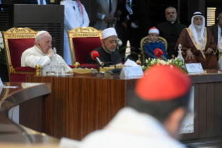 11-Voyage apostolique au Royaume de Bahreïn : Rencontre avec les membres du « Muslim Council of Elders » 