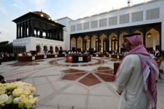 12-Apostolic Journey to the Kingdom of Bahrain: Meeting with the Members of the Muslim Council of Elders  