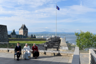 6-Viagem Apostólica ao Canadá: Encontro com as Autoridades civis, com os Representantes das populações indígenas e com o Corpo Diplomático