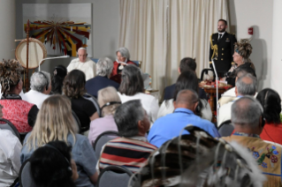 11-Viagem Apostólica ao Canadá: Encontro com as Autoridades civis, com os Representantes das populações indígenas e com o Corpo Diplomático