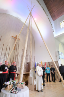 2-Viaje apostólico a Canadá: Encuentro con los pueblos indígenas y los miembros de la comunidad parroquial