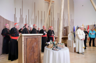 3-Viaje apostólico a Canadá: Encuentro con los pueblos indígenas y los miembros de la comunidad parroquial