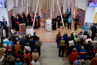 8-Viaje apostólico a Canadá: Encuentro con los pueblos indígenas y los miembros de la comunidad parroquial