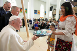 12-Viaggio Apostolico in Canada: Incontro con le popolazioni indigene e con i membri della Comunità Parrocchiale 