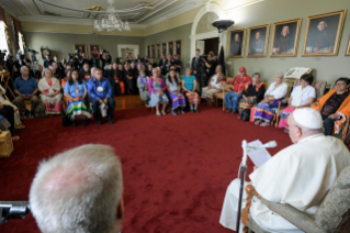 0-Viaje apostólico a Canadá: Encuentro con una delegación de indígenas presentes en Quebec