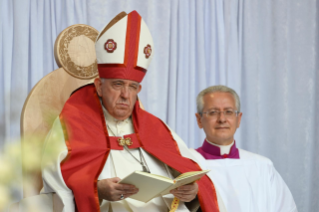 6-Apostolic Journey to Canada: Holy Mass