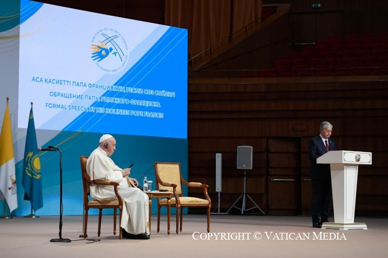 El presidente de Kazajistán con el Papa
