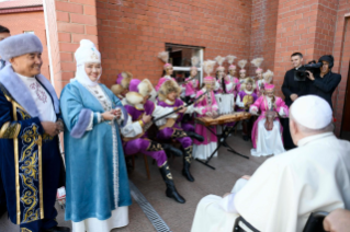 1-Viaje apostólico a Kazajistán: Encuentro con los obispos, sacerdotes, diáconos, consagrados, seminaristas y agentes pastorales