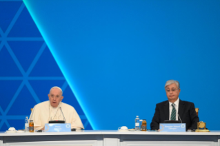6-Viaje apostólico a Kazajistán: Apertura de la sesión plenaria del VII Congreso de Líderes de Religiones Mundiales y Tradicionales
