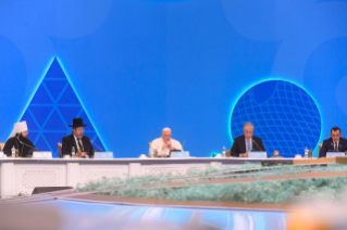 0-Viaggio Apostolico in Kazakhstan: Lettura della Dichiarazione finale e conclusione del Congresso