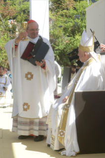 2-Pastoralbesuch in L'Aquila: Angelus und  Ritus der Öffnung der Heiligen Pforte