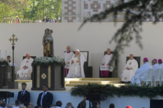 10-Visita pastoral à L'Aquila: Santa Missa