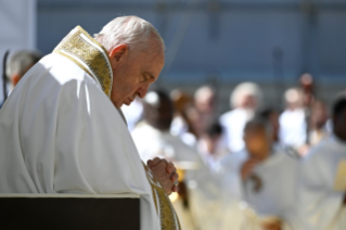 15-Pastoral Visit to L'Aquila: Holy Mass