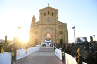 12-Viaggio Apostolico a Malta: Incontro di Preghiera