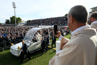 0-Pastoral Visit to Matera for the conclusion of the 27th National Eucharistic Congress: Eucharistic Concelebration