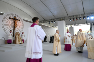 5-Pastoral Visit to Matera for the conclusion of the 27th National Eucharistic Congress: Eucharistic Concelebration