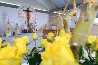 6-Pastoral Visit to Matera for the conclusion of the 27th National Eucharistic Congress: Eucharistic Concelebration