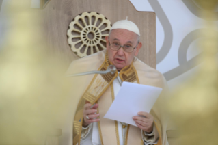9-Visita pastoral a Matera para la clausura del 27 Congreso Eucarístico Nacional: Concelebración eucarística