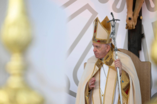 2-Pastoralbesuch in Matera zum Abschluss des 27. Nationalen Eucharistischen Kongresses: Angelus