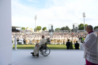 5-Pastoralbesuch in Matera zum Abschluss des 27. Nationalen Eucharistischen Kongresses: Angelus