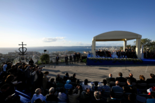 9-Apostolic Journey to Marseille: Moment of Reflection with Religious Leaders near the Memorial dedicated to sailors and migrants lost at sea 