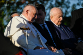 7-Viagem Apostólica a Marselha: Momento de recolhimento com os Líderes Religiosos junto ao Memorial dedicado aos marinheiros e aos migrantes desaparecidos no mar