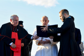 10-Apostolic Journey to Marseille: Moment of Reflection with Religious Leaders near the Memorial dedicated to sailors and migrants lost at sea 