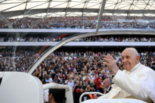 11-Apostolic Journey to Marseille: Holy Mass 