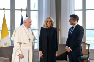 4-Viaggio Apostolico a Marsiglia: Incontro con il Presidente della Repubblica  