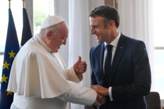 6-Viaggio Apostolico a Marsiglia: Incontro con il Presidente della Repubblica  