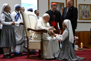 25-Apostolische Reise in die Mongolei: Begegnung mit Bischöfen, Priestern, Missionaren, Personen des geweihten Lebens und pastoralen Mitarbeitern 