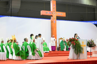 5-Apostolic Journey to Mongolia: Holy Mass  