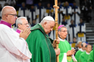 6-Apostolic Journey to Mongolia: Holy Mass  