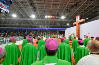 7-Apostolic Journey to Mongolia: Holy Mass  